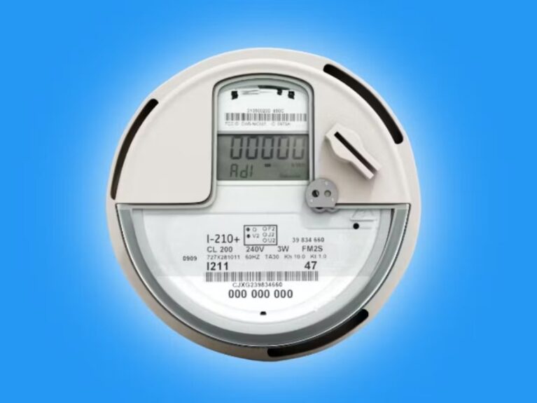 Demystifying-Net-Metering-A-Beginners-Guide to-Solar-Savings