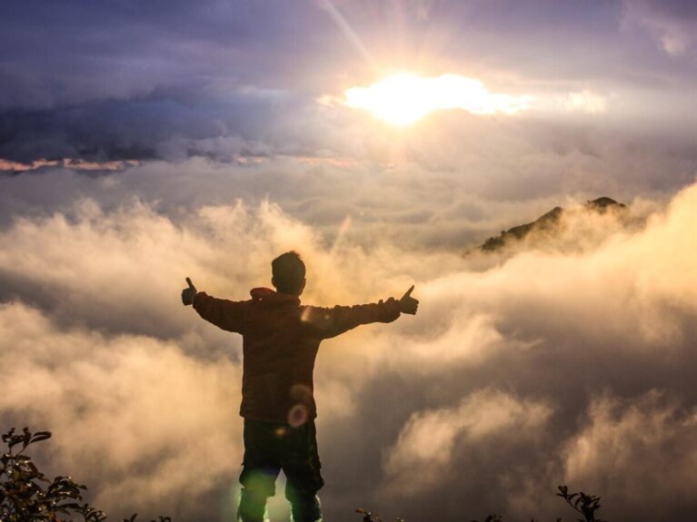 Harnessing-the-Power-of-the-Sun-The-Financial-Benefits-of-Going-Solar-for-Your-Home